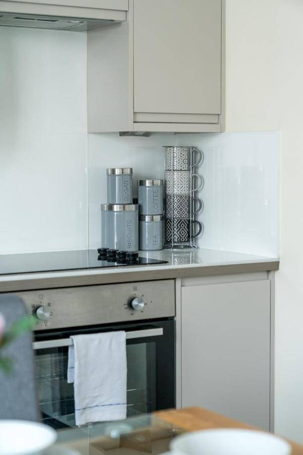 Modern 3 Bedroom Central Apartment - Sleeps 6 Hove Buitenkant foto